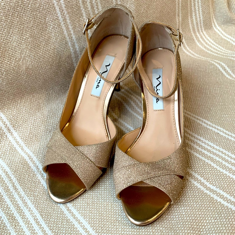 Nina New York gold strappy pumps, size 7